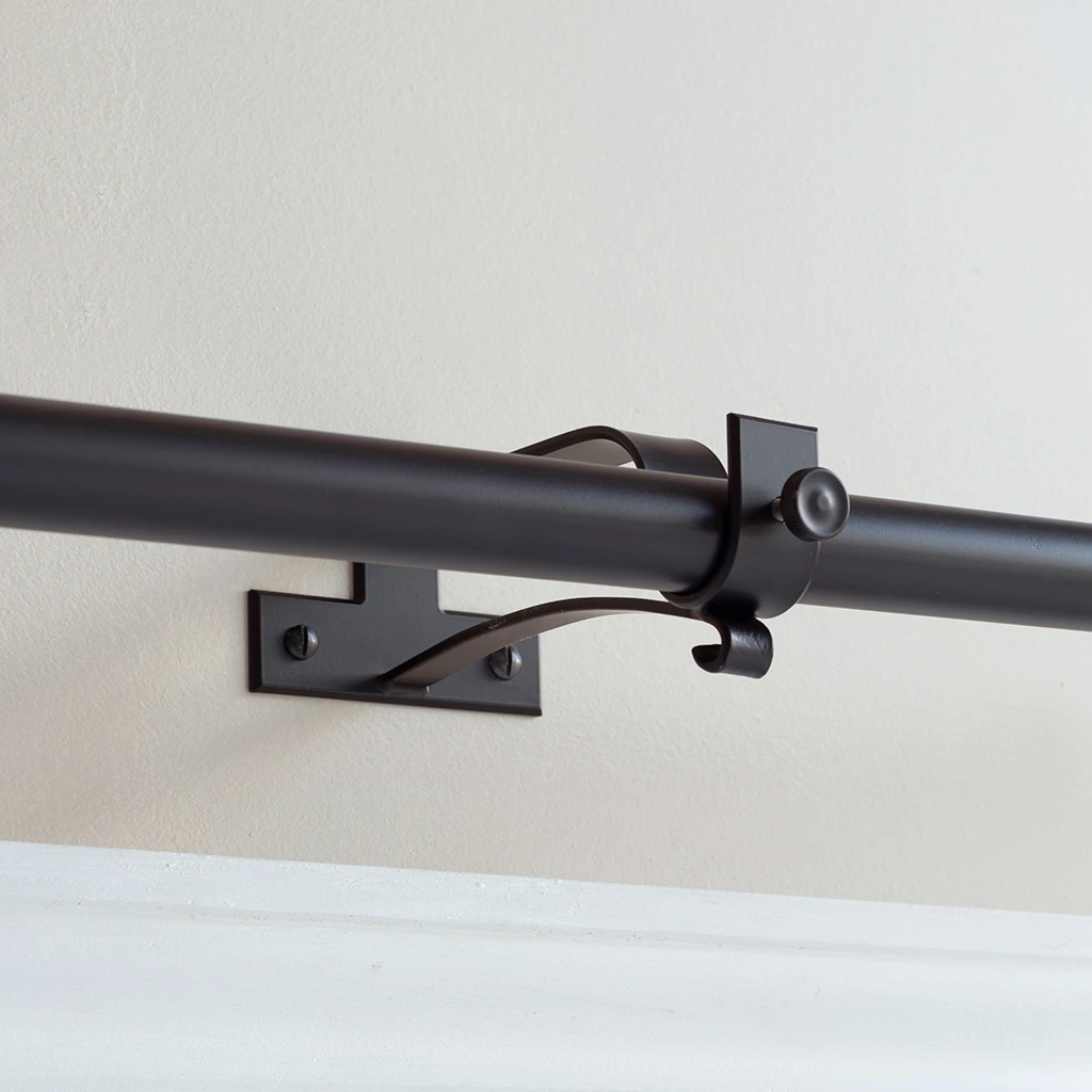 25mm Chapel Extended Centre Bracket In Matt Black 2 25mm Chapel Extended Centre Bracket In Matt Black - Image 2