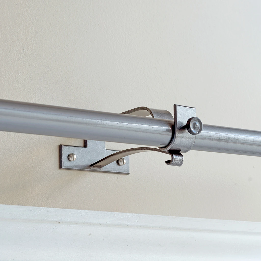 25mm Chapel Extended Centre Bracket In Polished 2 25mm Chapel Extended Centre Bracket In Polished - Image 2