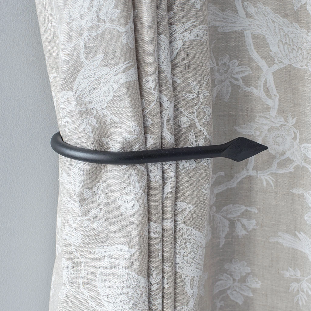 Large Spear Holdback In Beeswax 2 Large Spear Holdback In Beeswax - Image 2