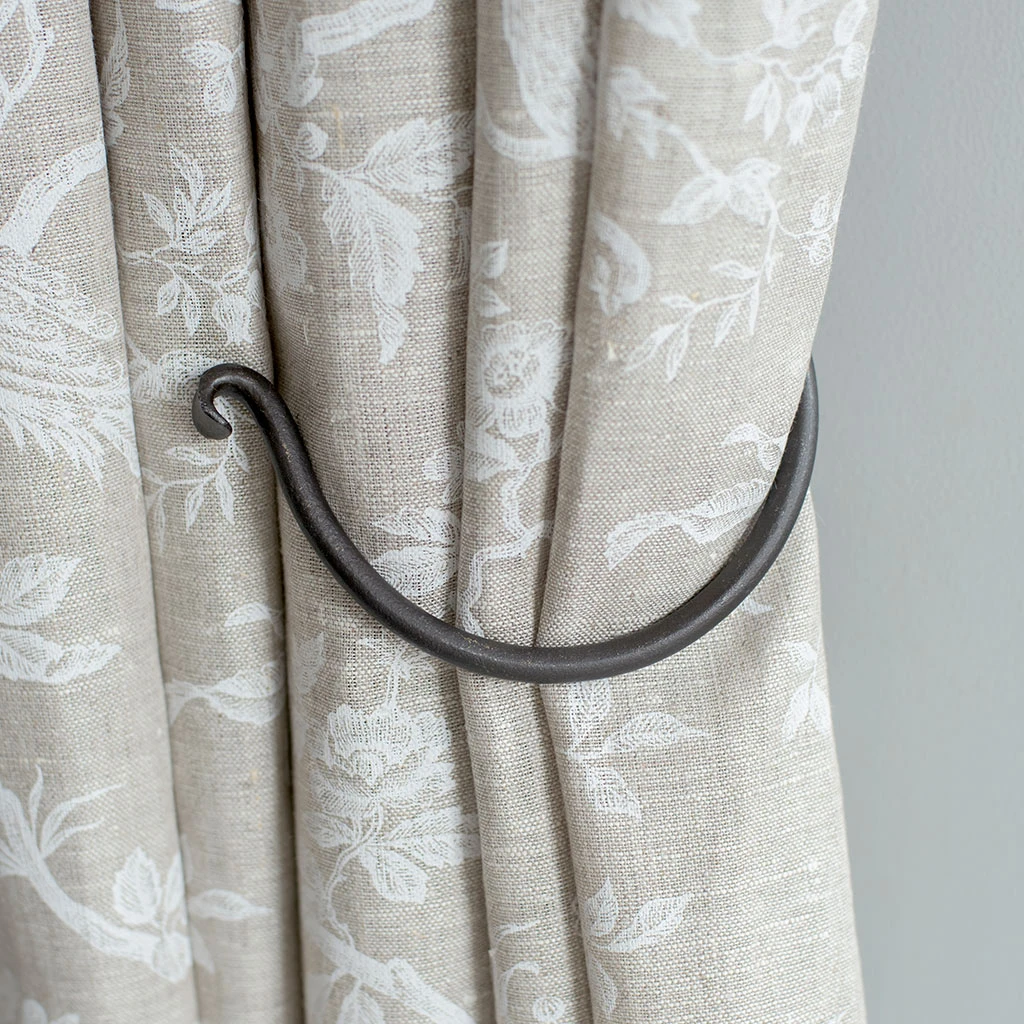 Small Swing Holdback (12cm Embrace) In Beeswax 4 Small Swing Holdback (12cm Embrace) In Beeswax - Image 4